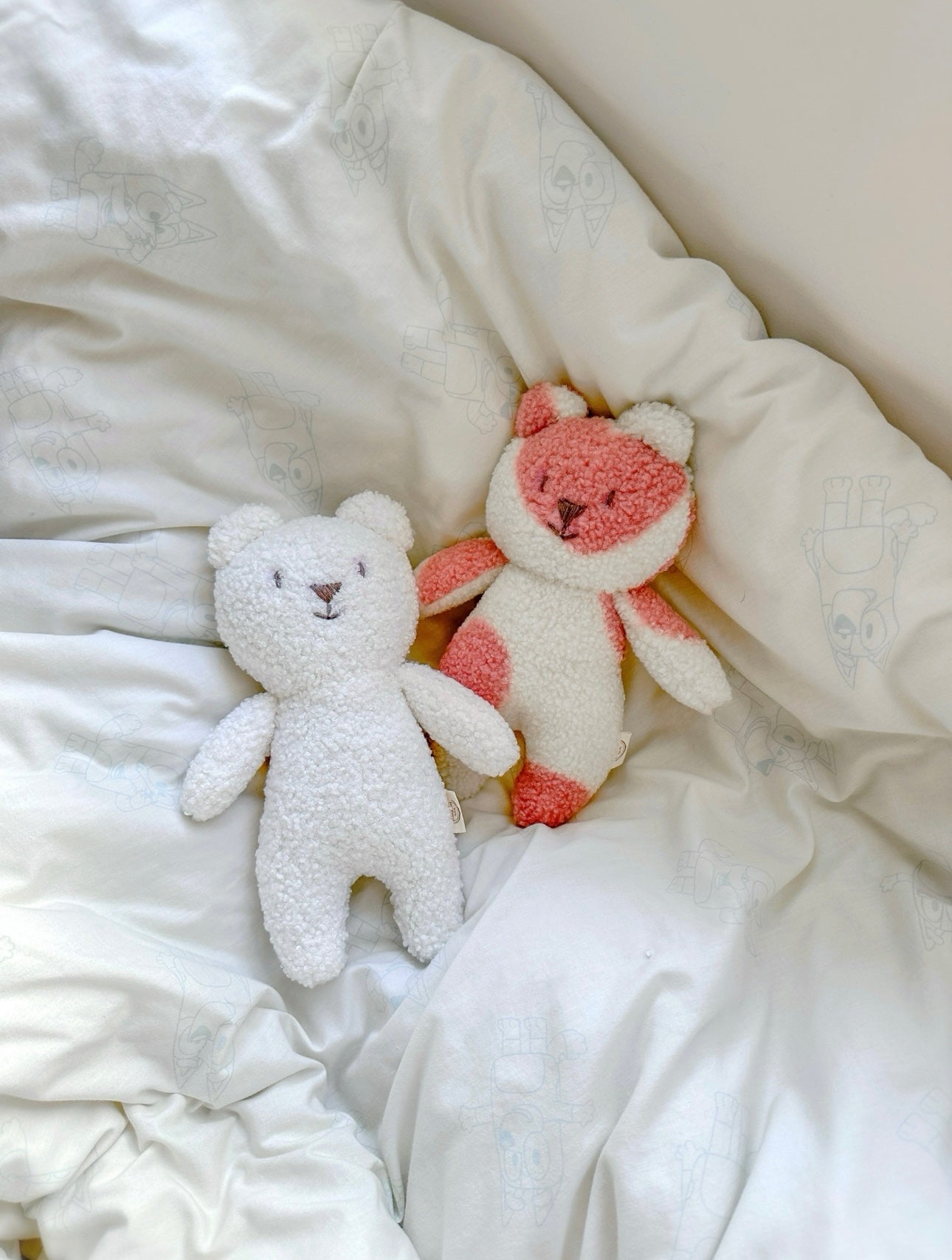 Boucle' cuddle bear