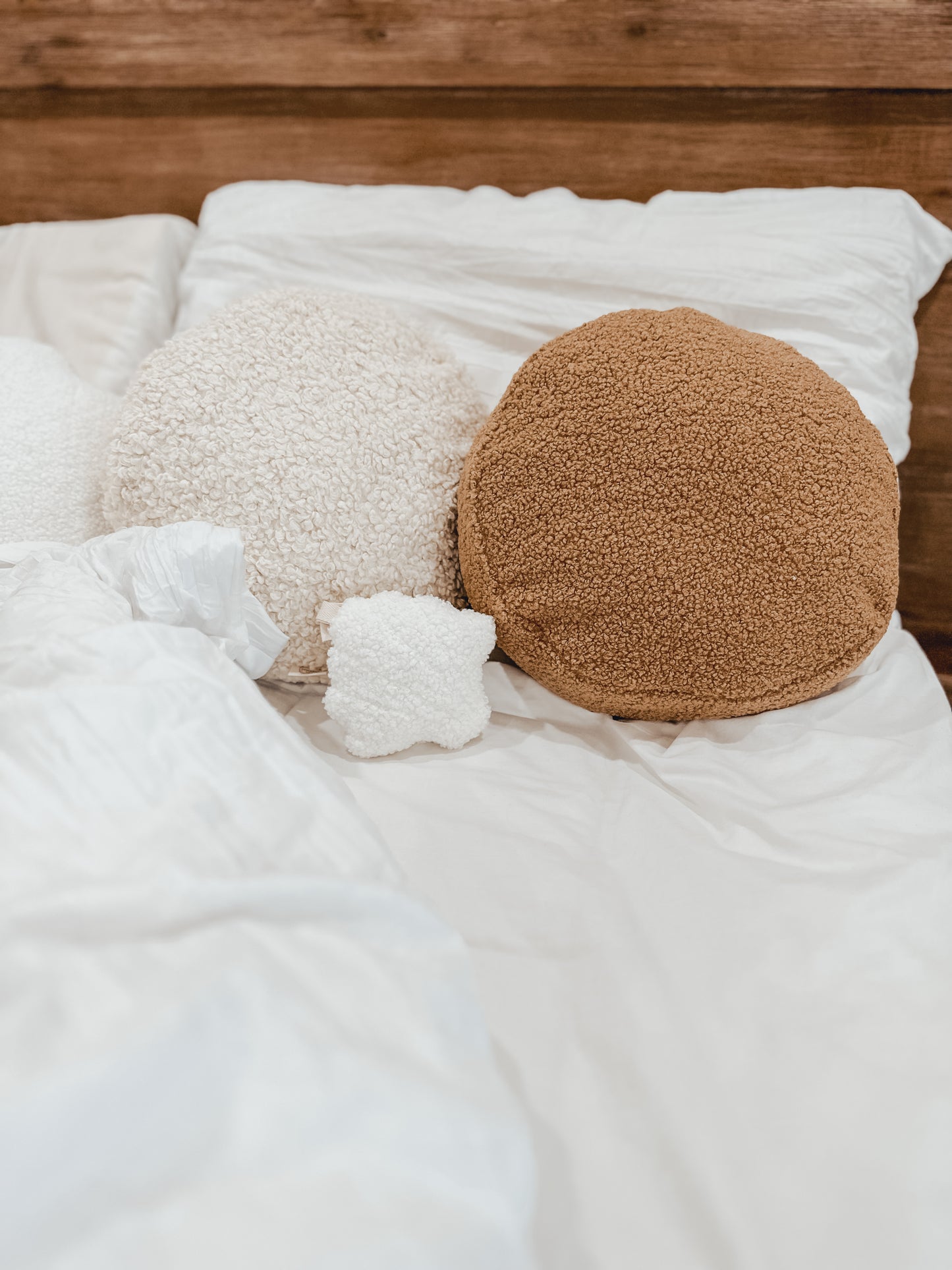 Fluffy round cushions