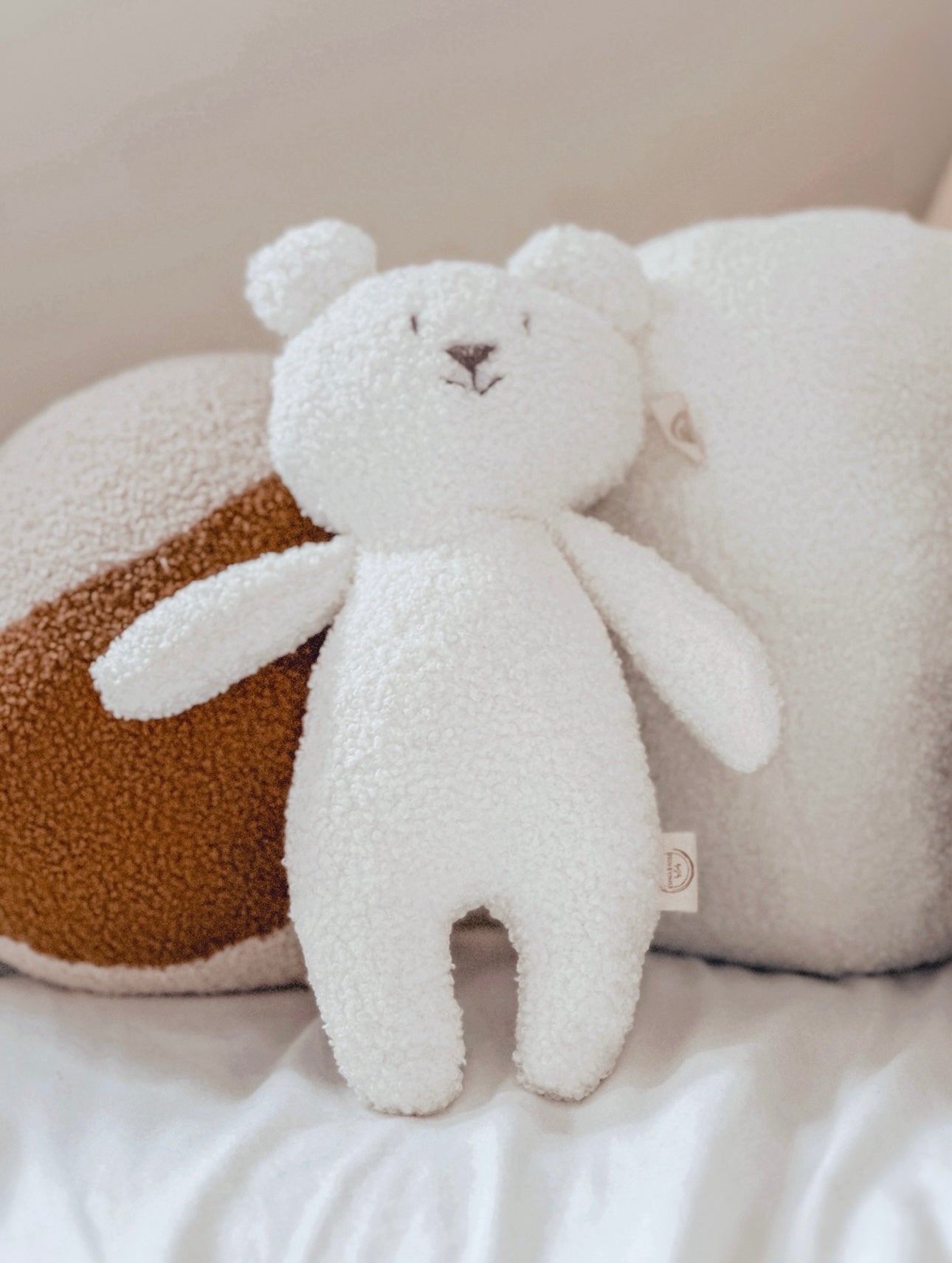 Boucle' cuddle bear