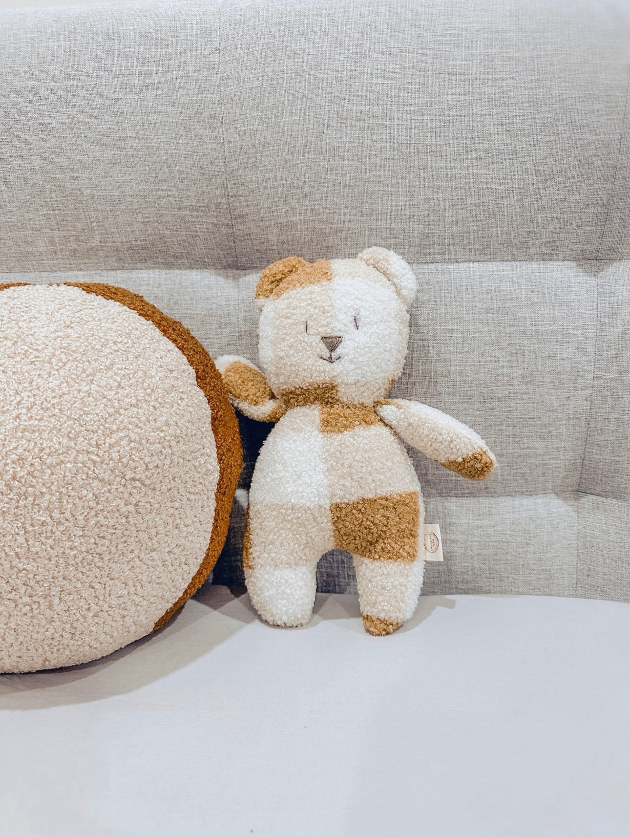 Boucle' cuddle bear