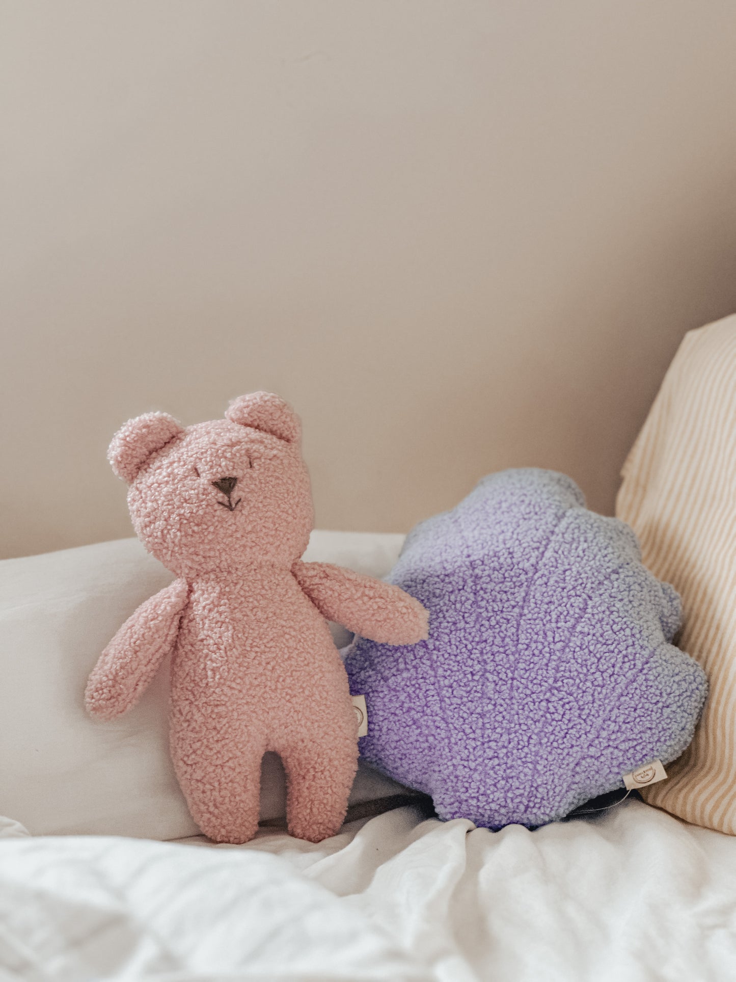Boucle' cuddle bear
