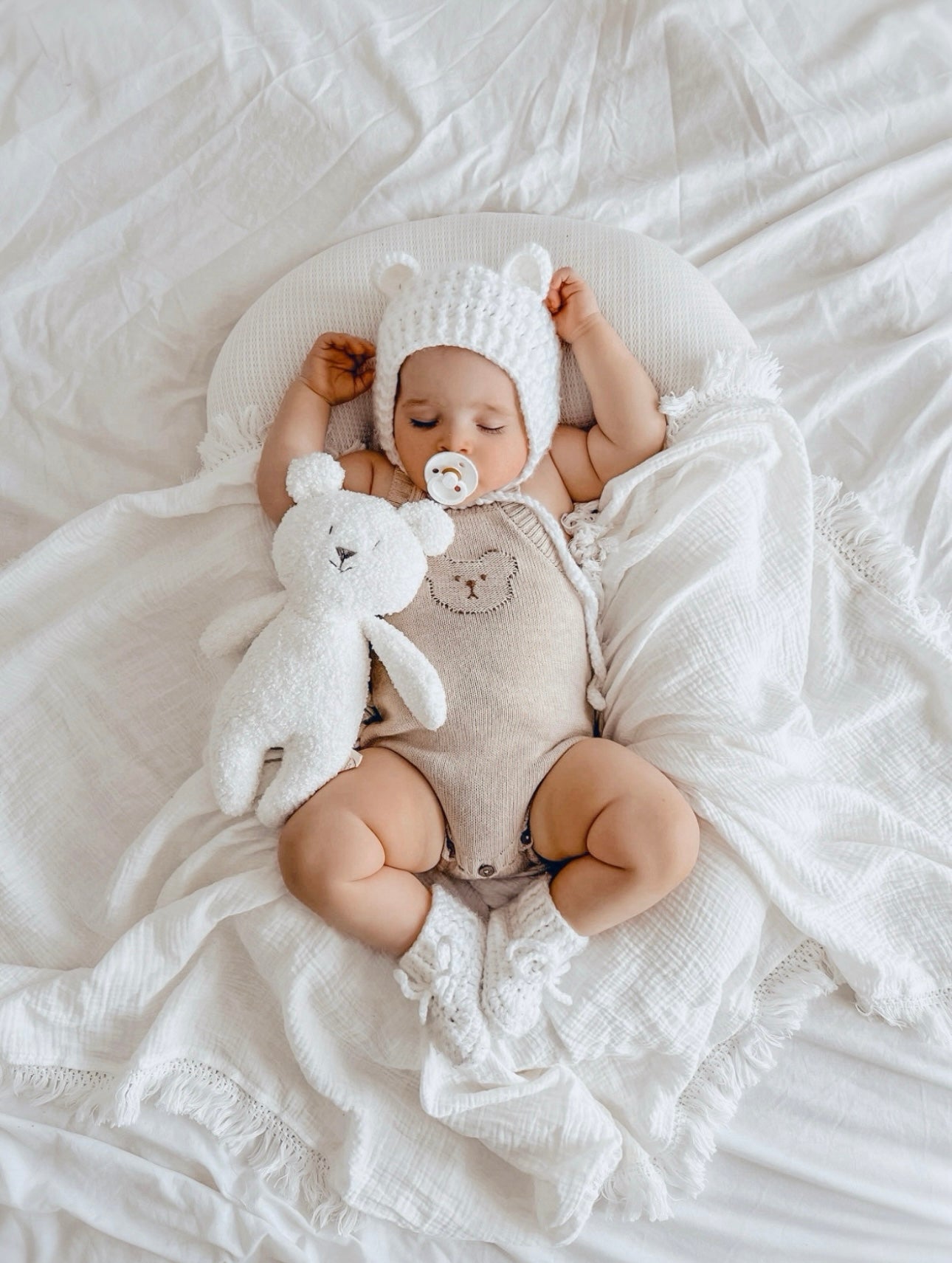 Boucle' cuddle bear