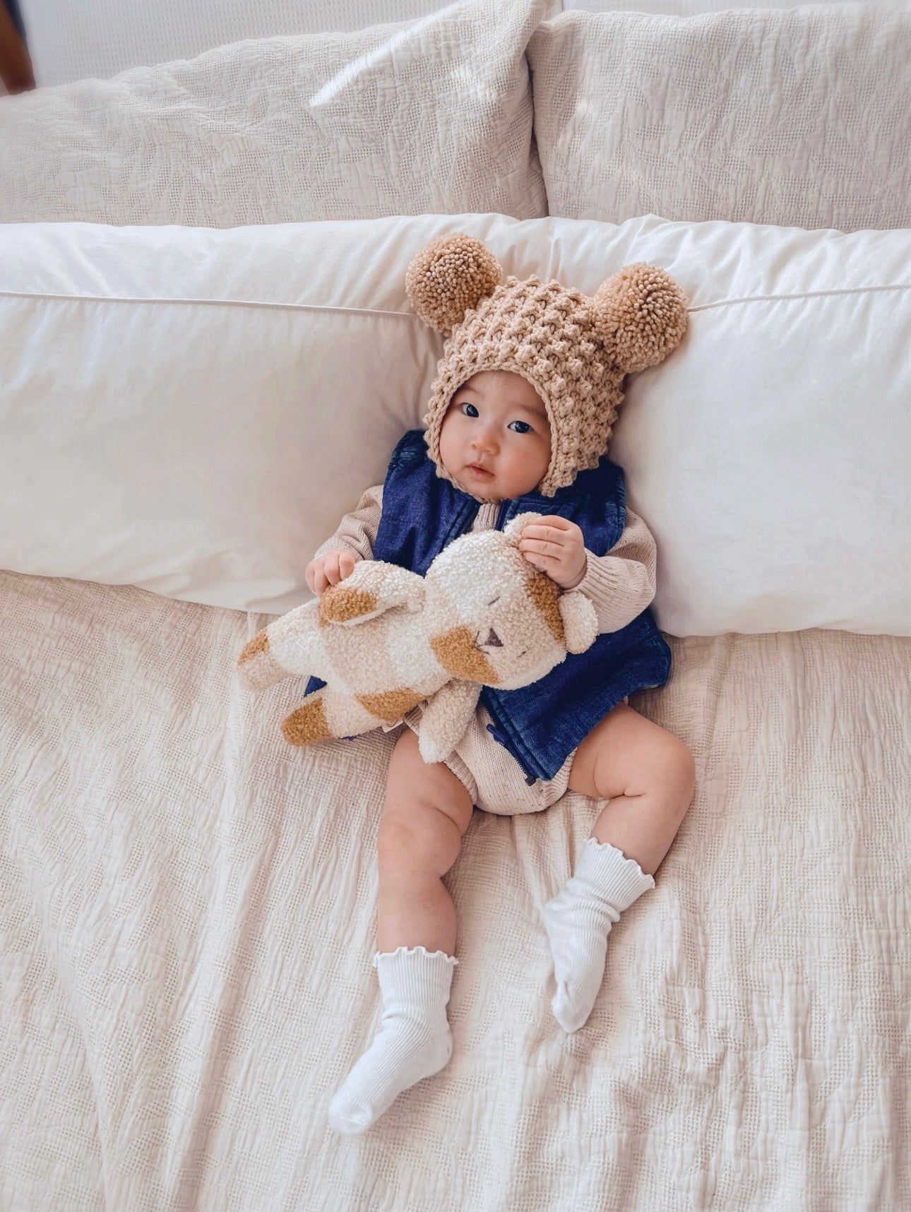 Boucle' cuddle bear