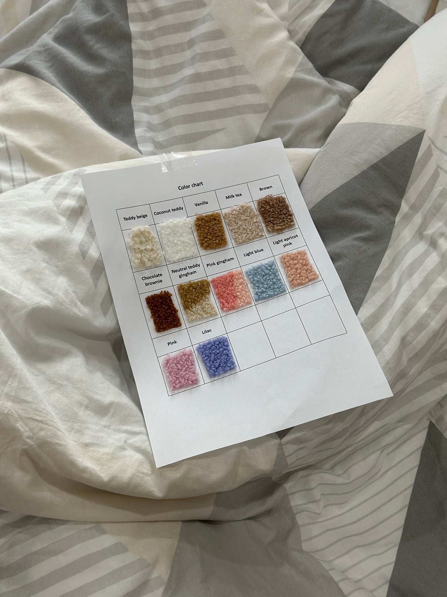 Pom pom cushions (Mix color)