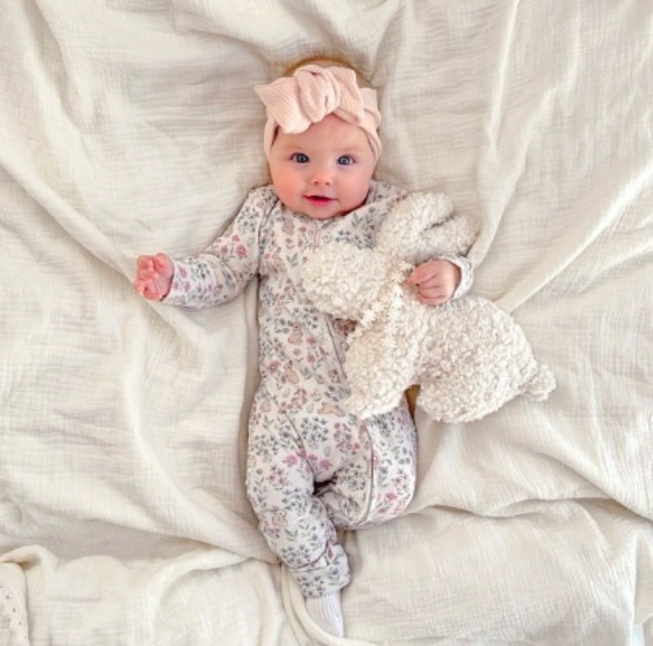 Boucle' cuddle bunny