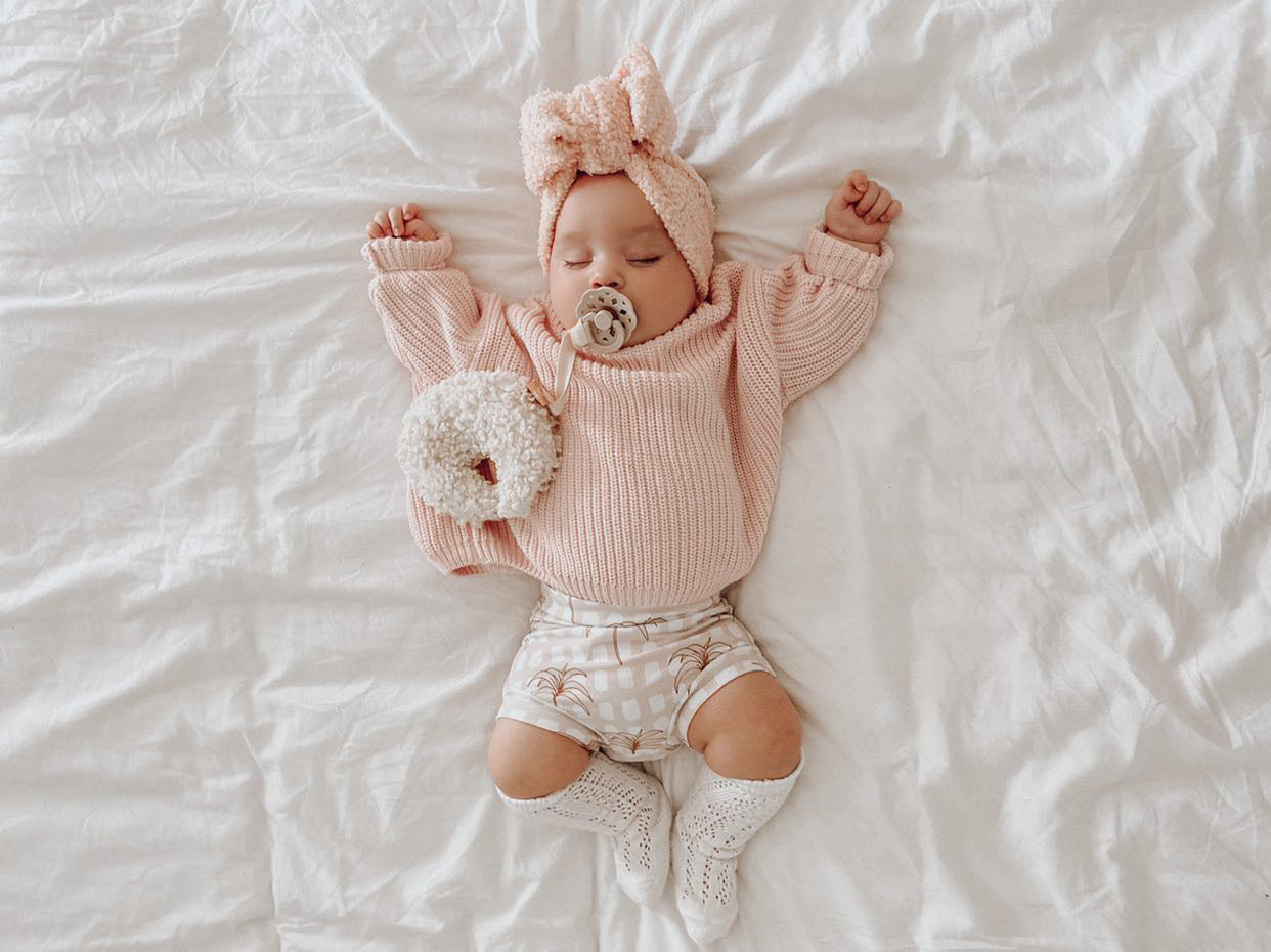 Fluffy dream dummy holder- Comforter
