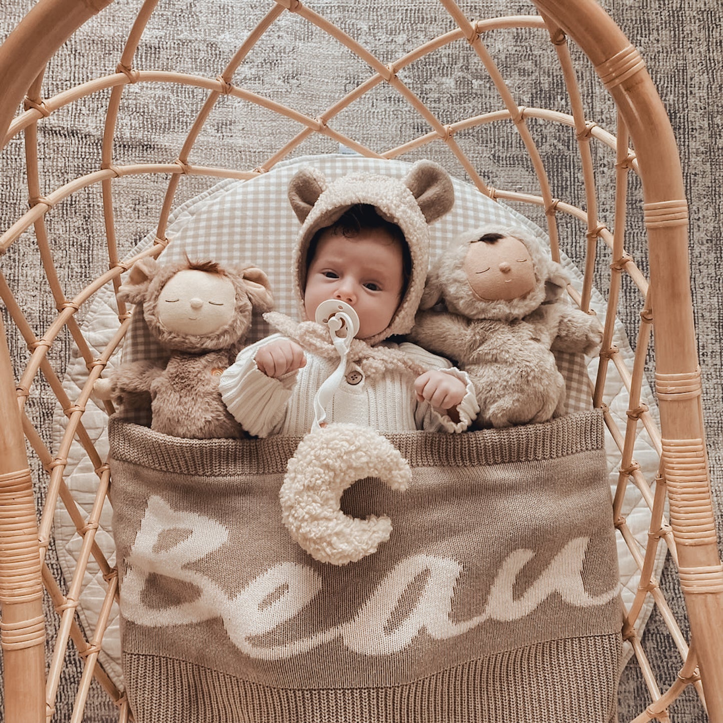Fluffy dream dummy holder- Comforter