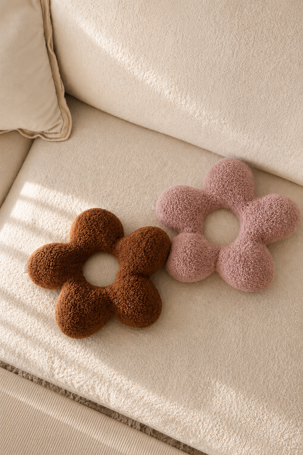 Daisy cushions