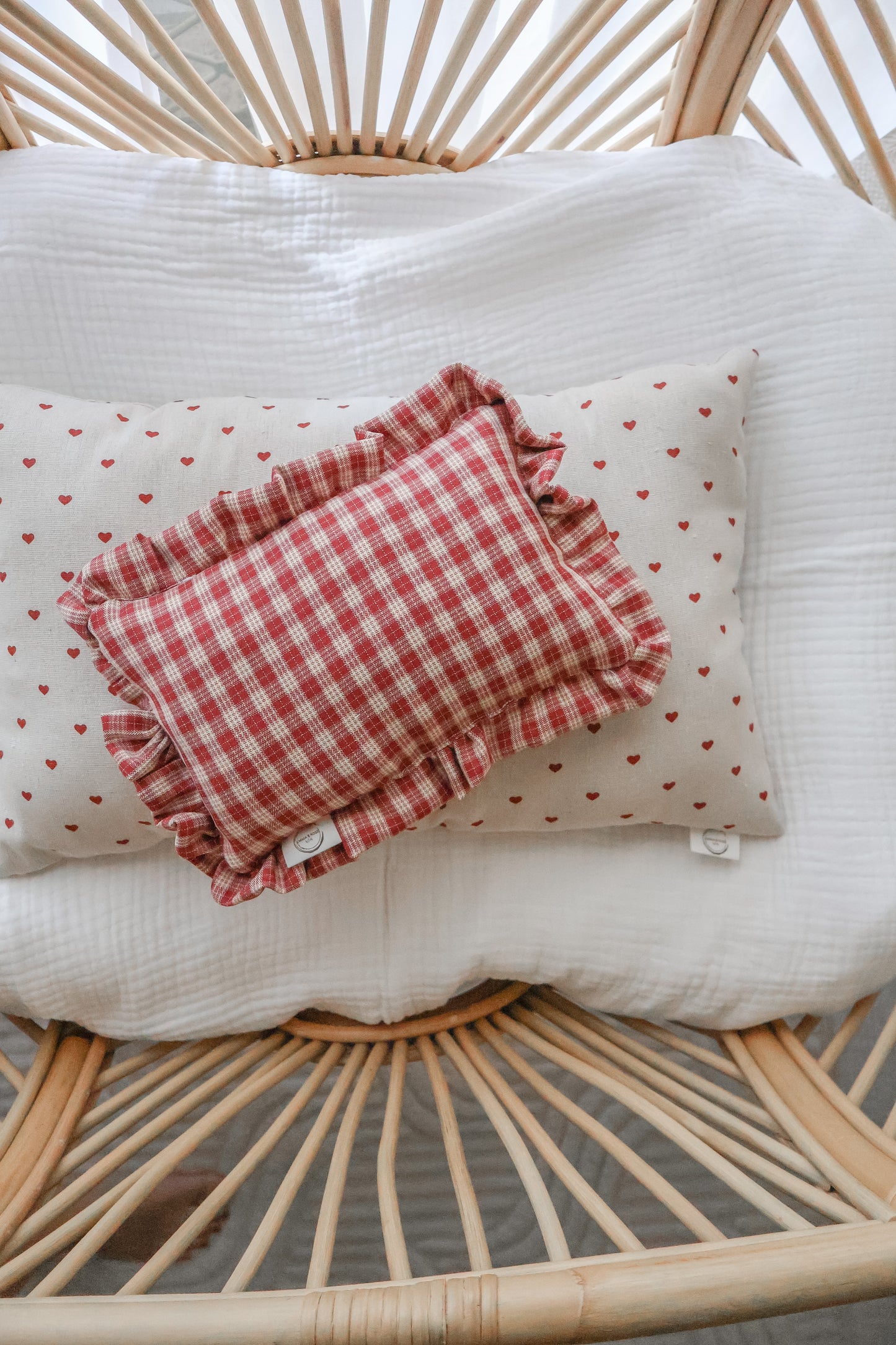 L'Amour Ruffle Cushions