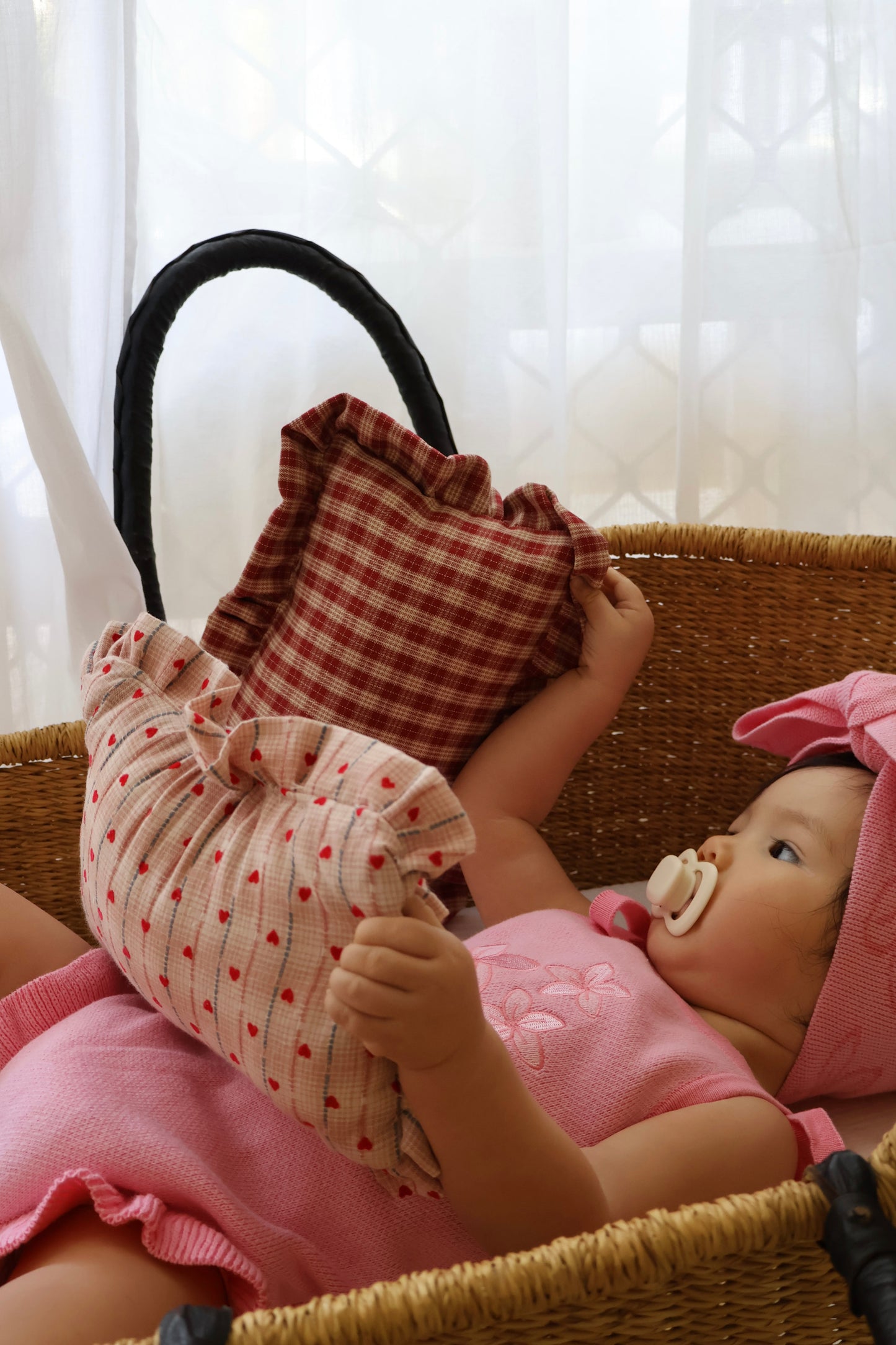 L'Amour Ruffle Cushions