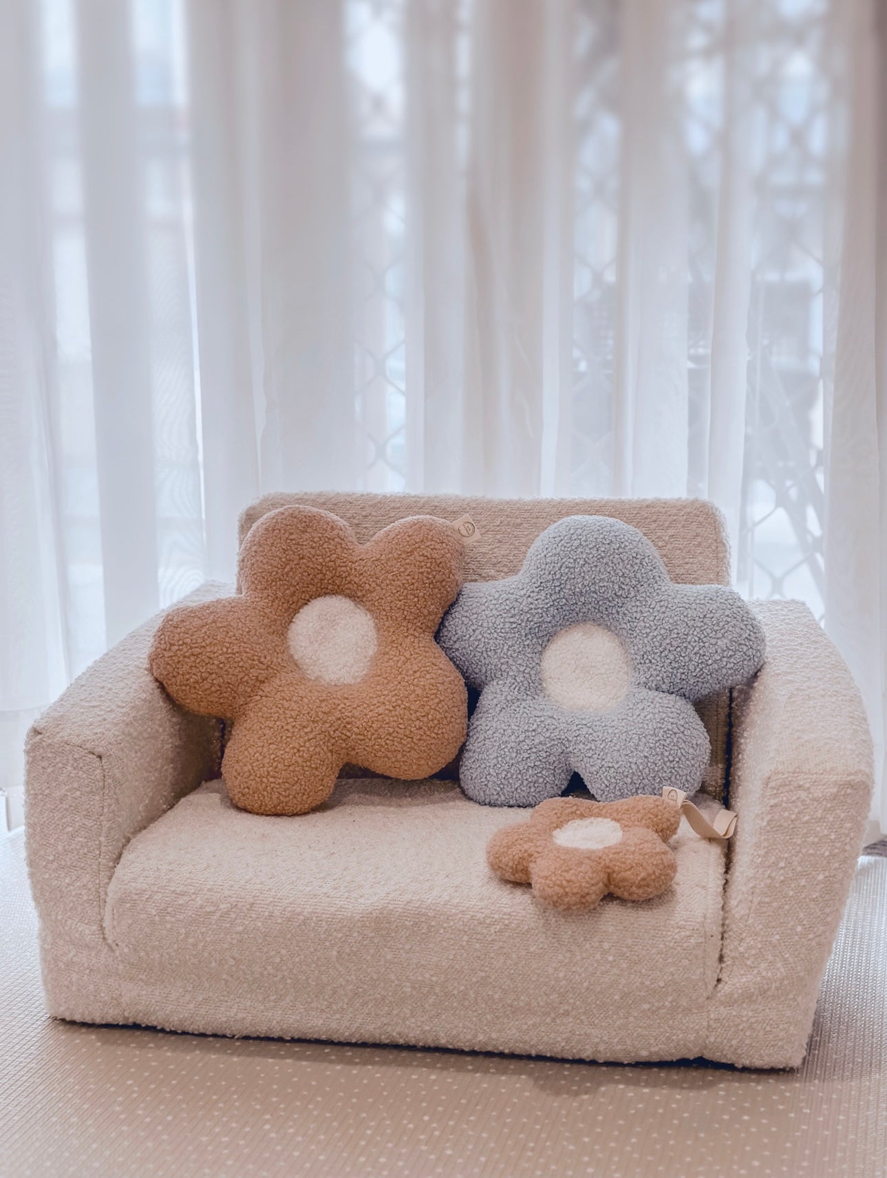 Daisy cushions