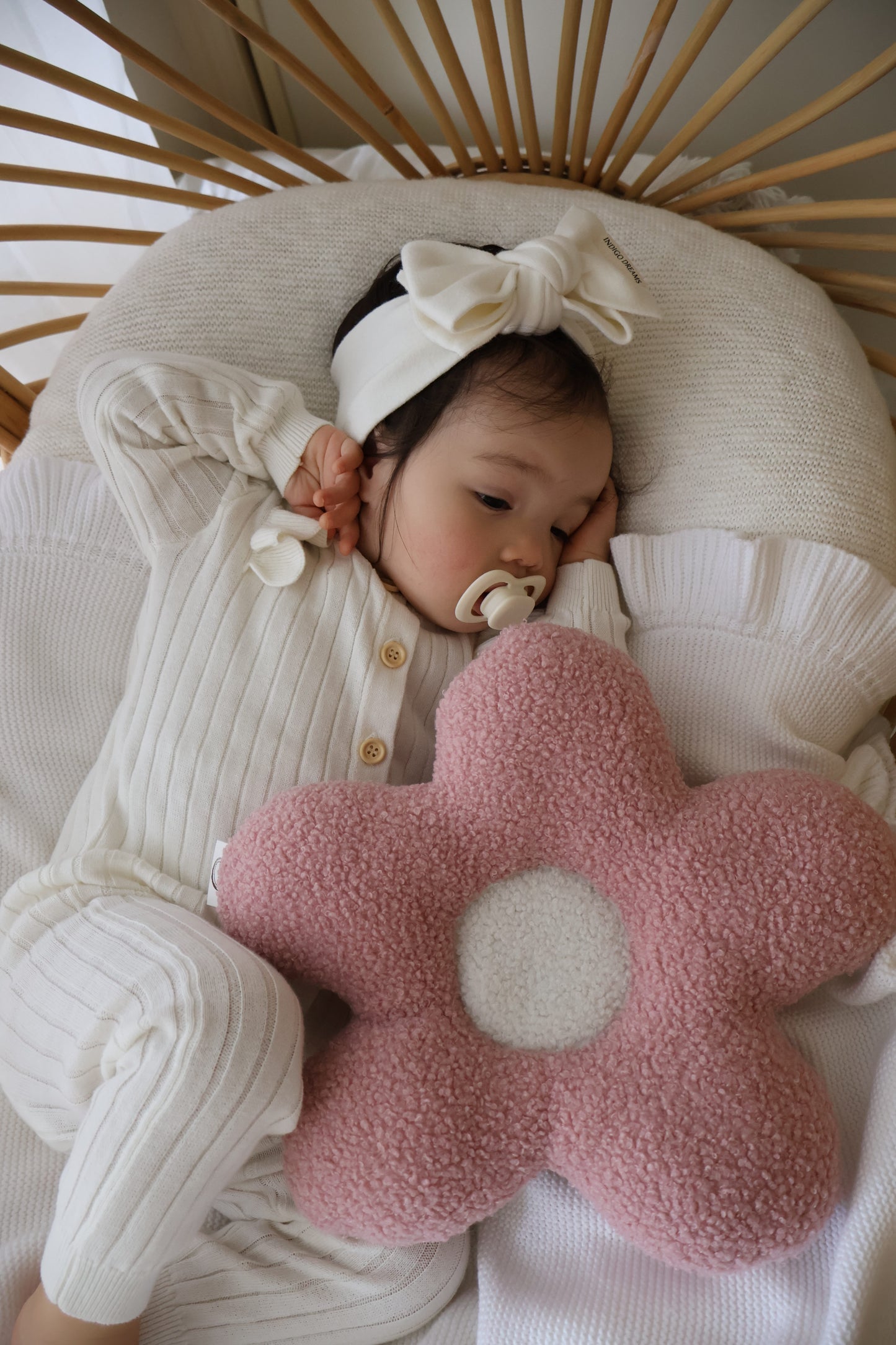 Daisy Flower Cushion Sewing Pattern | Digital Download |  Plush cushion PDF Pattern | A4 Printable